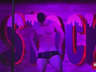 King Malik being the sexiest pole dancer EVER (full show)